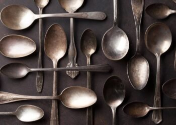 Talheres de inox com ferrugem? Veja truque para eliminar manchas