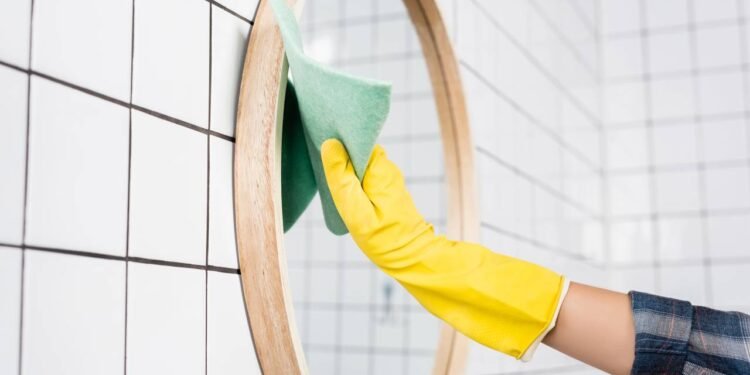 Espelho embaçado? Conheça truque com sabonete para limpar