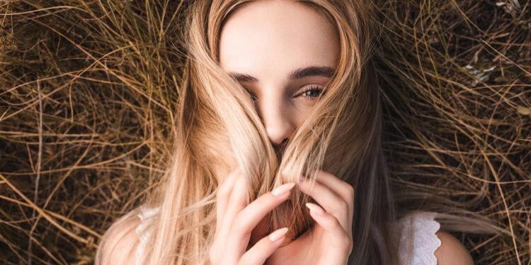 Por que pessoas não gostam de toques no cabelo? Especialistas respondem