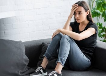 Infarto em mulheres pode ocorrer sem dor no peito? Descubra