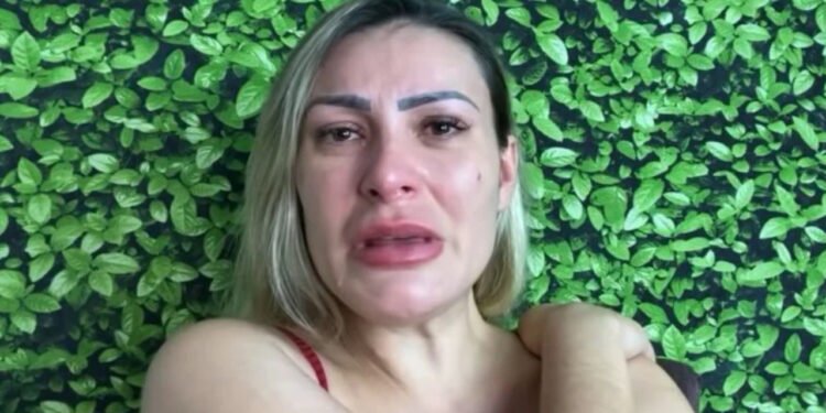 Por que famosos como Andressa Urach expõem diagnósticos na internet