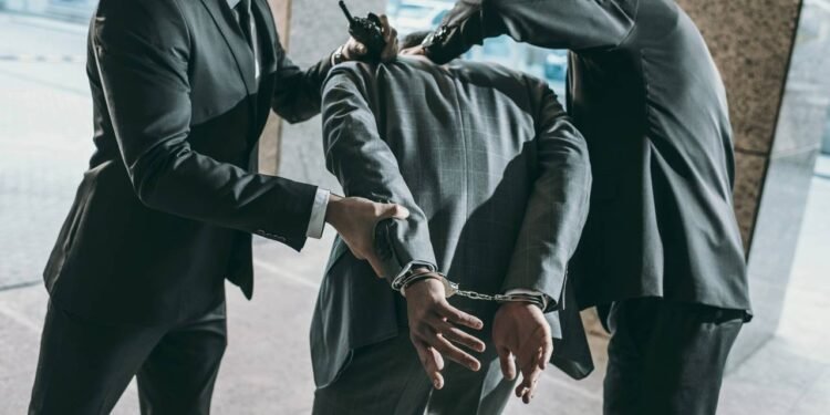 Suspeito não é culpado: entenda a diferença e o princípio da inocência