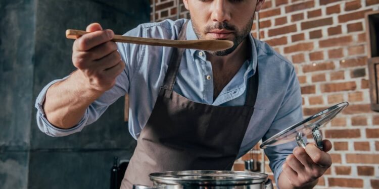 5 receitas de sopas proteicas e cremosas para se aquecer neste inverno