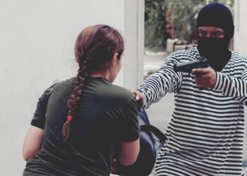 Como se proteger de um assalto? 7 dicas de segurança para o dia a dia