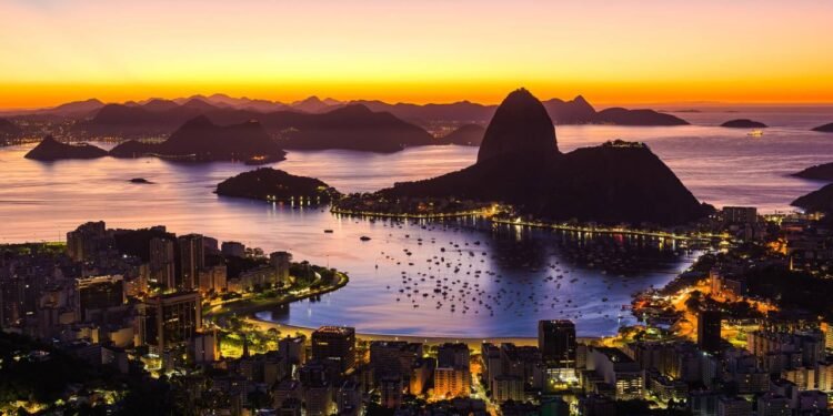 O que falta para o Brasil deixar de ser visto como um 'país pobre'?