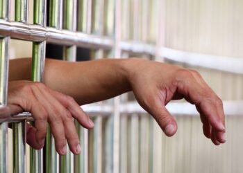 Prisão perpétua no Brasil? Entenda soma de penas