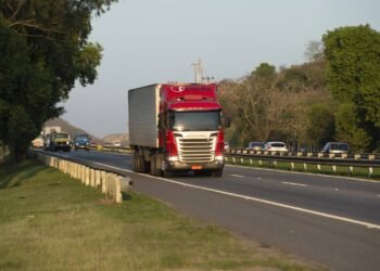 Greve de caminhoneiros é descartada após medidas do governo