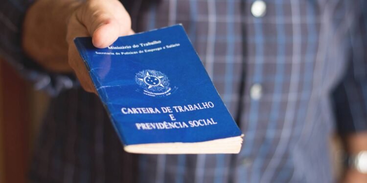 Direitos do trabalhador: 7 benefícios da CLT que talvez você não conheça