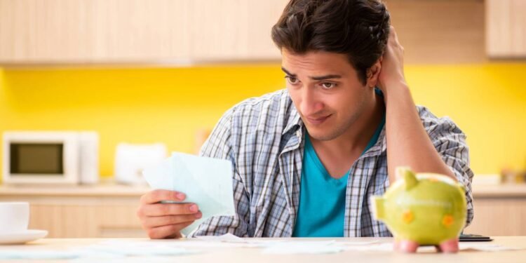 Cortaram sua luz? Conheça seus direitos e saiba como processar a Enel