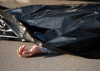 O que fazer ao encontrar um corpo? Guia explica o passo a passo