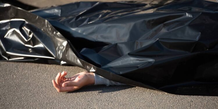 O que fazer ao encontrar um corpo? Guia explica o passo a passo