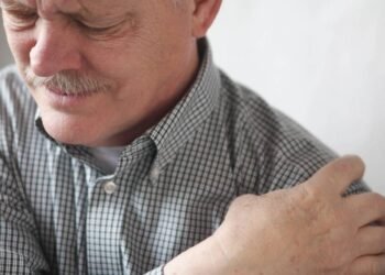 ‘Dor nos ossos’ prevê chuva? A ciência por trás das crenças populares