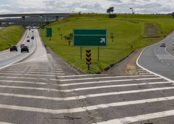 Viagem sem paradas: conheça as rotas no Brasil com pedágio free flow