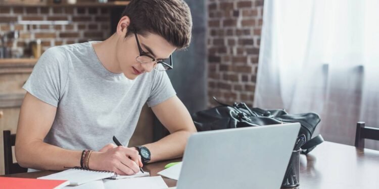 Ensino a distância vale a pena? Conheça os modelos educacionais