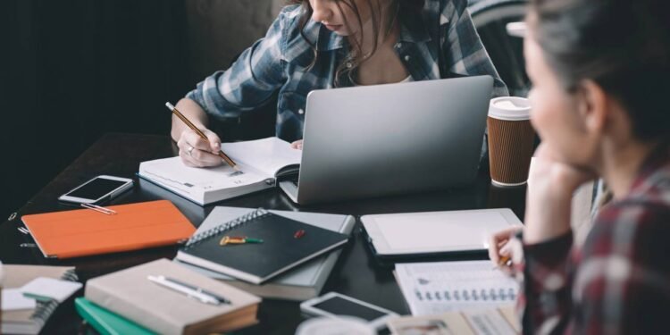 Estudantes precisam declarar o Imposto de Renda? Saiba