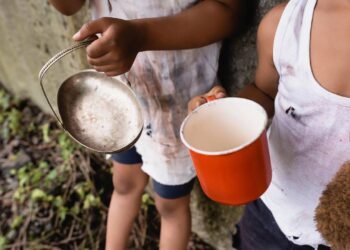 O impacto da fome no PIB global: quanto o mundo perde com a crise