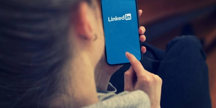 LinkedIn: 5 dicas de especialistas para ter um perfil mais atraente