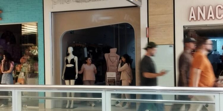 Escala 6x1: como a mudança pode afetar o comércio no DF