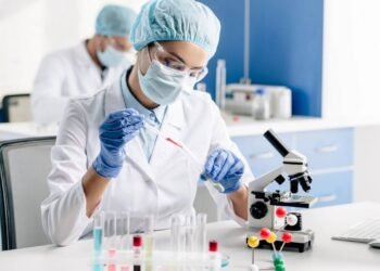 Como incentivar mais meninas a seguirem carreira em tecnologia e exatas?