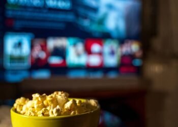 Além de 'Elite': 5 filmes e séries para quem é fã de Ester Expósito