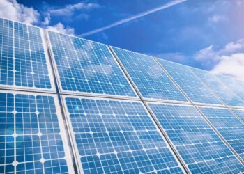 Energia solar por assinatura vale a pena? Entenda como funciona o modelo