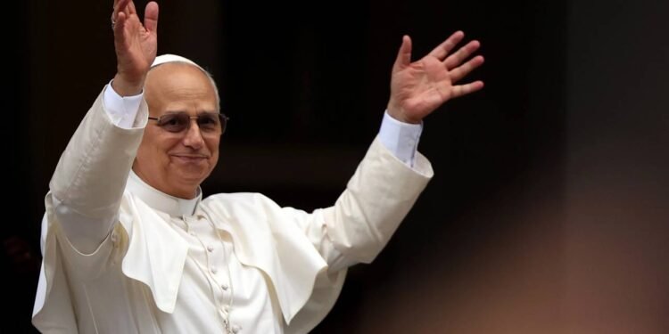 Papa Leão XIV: como teorias da conspiração e profecias falsas viralizam online