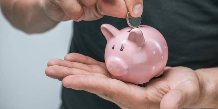 Finanças: 7 dicas de especialistas para sair das dívidas