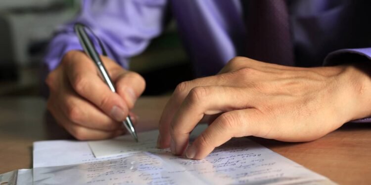 Como começar a estudar para concursos públicos? Guia para iniciantes