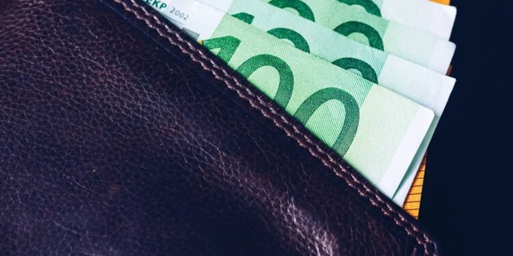 5º dia útil de abril de 2026: Quando o salário de abril deve cair na conta?