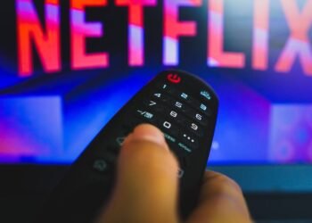 Como a alta do dólar pode impactar preços de streaming e apps