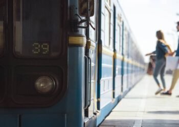 Por que tantos trens descarrilam no Brasil? Entenda as causas