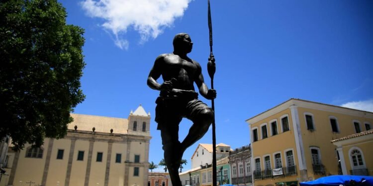 Vilões ou heróis? Personagens da história do Brasil que dividem opiniões