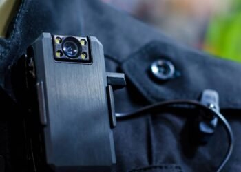 Câmeras corporais: a tecnologia ajuda a reduzir a violência policial?