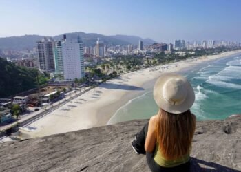Litoral de SP: 5 praias para visitar e aproveitar mesmo com tempo frio