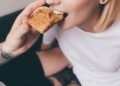 Pasta de amendoim: o excesso pode fazer mal? Nutricionista explica