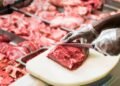 Crise da carne bovina pode afetar empregos em frigoríficos do país