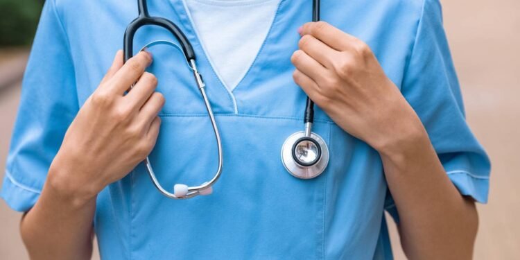 Como é a rotina de um estudante de medicina? Mitos e verdades