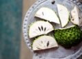Mitos e verdades sobre alimentos que prometem curar doenças graves