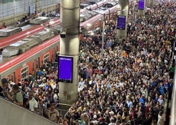 'Burnout' no trabalho: 7 sinais de que sua jornada está te adoecendo