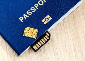O novo passaporte com microchip é seguro? Especialistas explicam