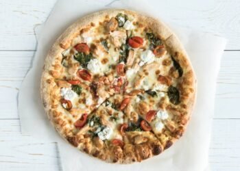 Pizza de borda recheada: como fazer a crosta perfeita em casa?