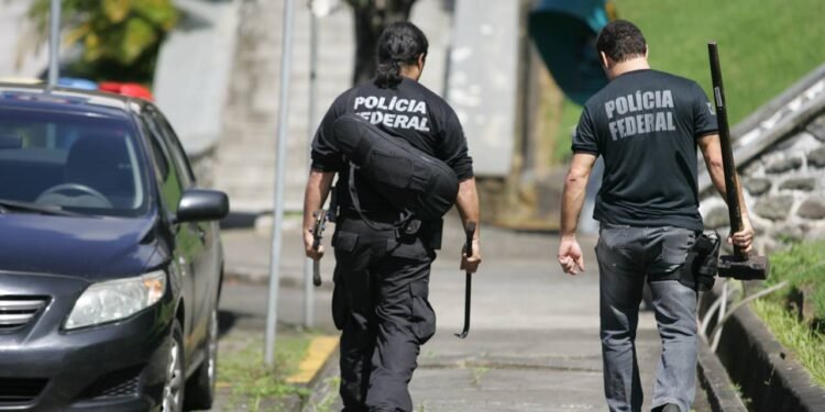 6 concursos de nível médio com salários acima de R$ 5 mil