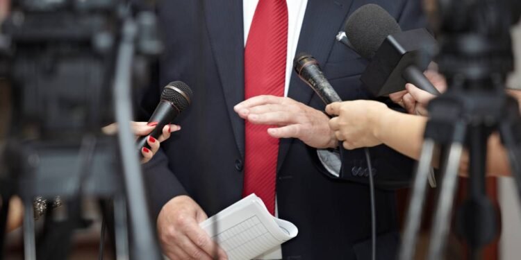 Um candidato pode ser expulso do partido e continuar na eleição?