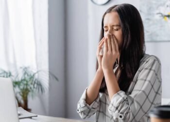 Rinite, asma e gripe: como se proteger de doenças com a chegada do frio