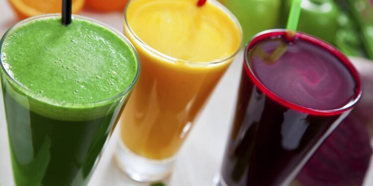 Açúcar de sucos de frutas e refrigerantes não têm o mesmo efeito no organismo, diz estudo (Créditos: depositphotos.com / zstockphotos)