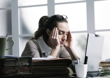 Como a escala 6×1 afeta a saúde mental e física do trabalhador