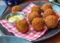 A culinária de Curaçao: 5 pratos típicos que você deve provar