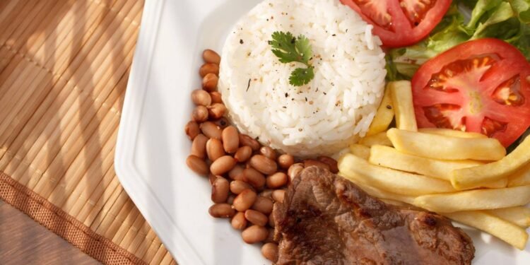 Os erros que sabotam seu jantar saudável sem você nem perceber