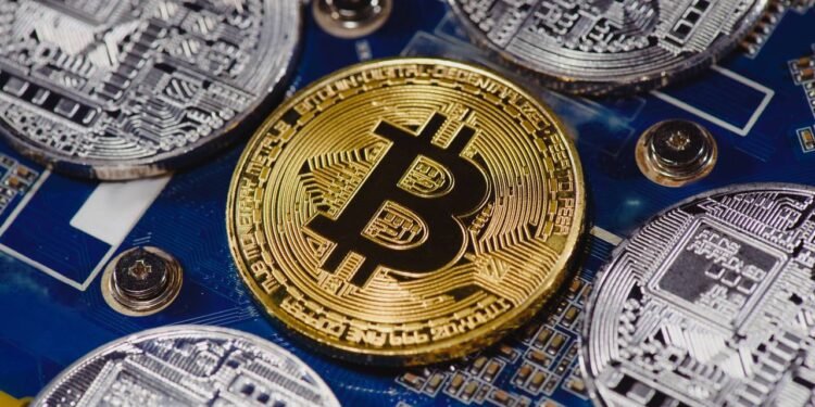 Bitcoin (BTC) em 2026: vale a pena investir na criptomoeda agora?