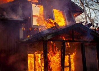 Incêndio em casa: o que fazer para evitar e como agir em emergência